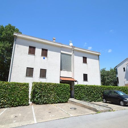 Apartment Ozren Малинска Екстериор снимка