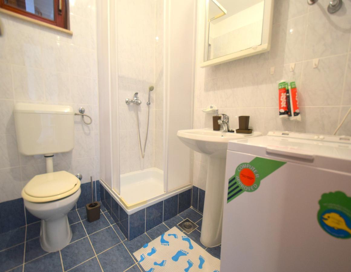 Apartment Ozren Малинска Екстериор снимка