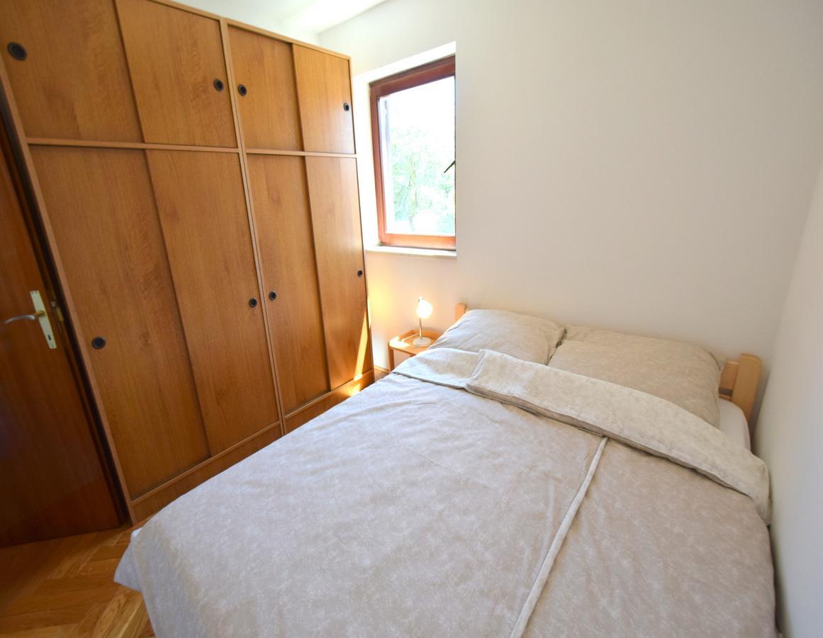 Apartment Ozren Малинска Екстериор снимка